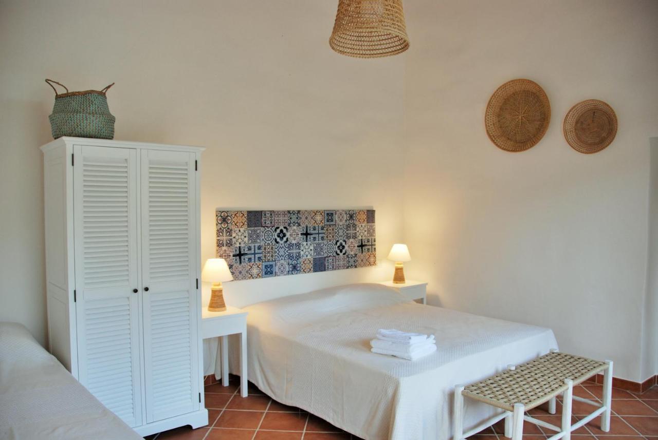 B&B Giallo Limone Teulada Eksteriør billede